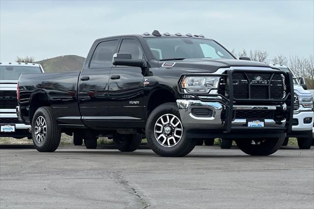 2022 RAM 3500 Big Horn Crew Cab 4x4 8 Box