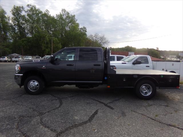 2024 RAM Ram 3500 Chassis Cab RAM 3500 TRADESMAN CREW CAB CHASSIS 4X4 60 CA