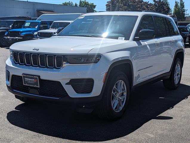 2024 Jeep Grand Cherokee GRAND CHEROKEE LAREDO X 4X4