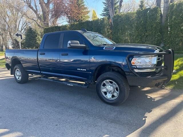 2022 RAM 3500 Big Horn Crew Cab 4x4 8 Box