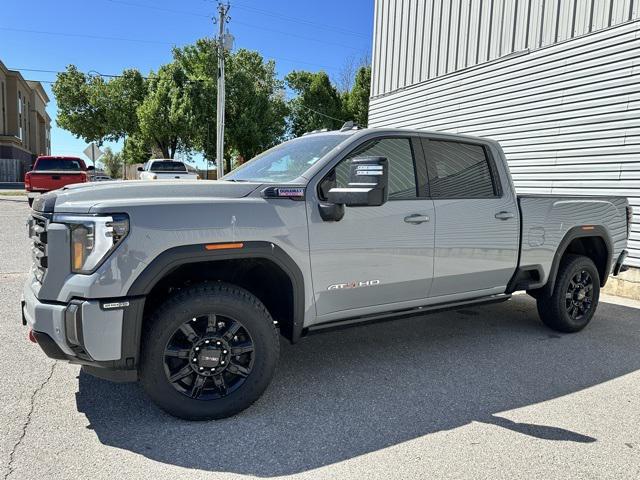 2024 GMC Sierra 2500HD 4WD Crew Cab Standard Bed AT4