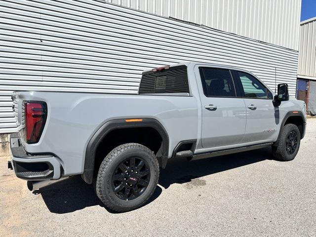 2024 GMC Sierra 2500HD 4WD Crew Cab Standard Bed AT4