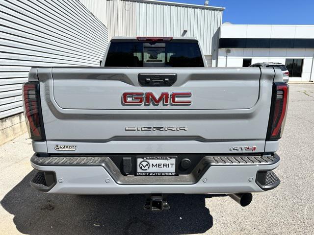 2024 GMC Sierra 2500HD 4WD Crew Cab Standard Bed AT4