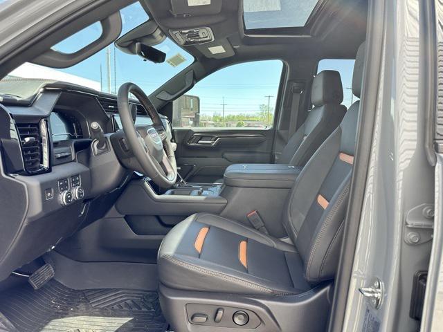 2024 GMC Sierra 2500HD 4WD Crew Cab Standard Bed AT4