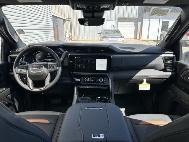 2024 GMC Sierra 2500HD 4WD Crew Cab Standard Bed AT4