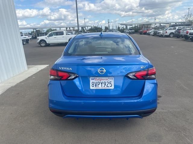 2021 Nissan Versa SV Xtronic CVT