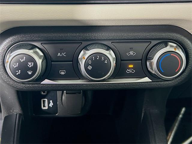 2021 Nissan Versa SV Xtronic CVT