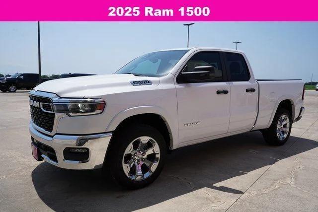 2025 RAM Ram 1500 RAM 1500 LONE STAR QUAD CAB 4X4 64 BOX