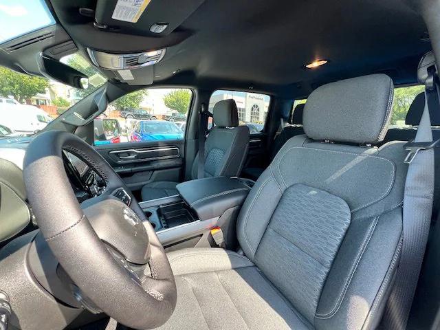 2025 Ram 1500 Big Horn Crew Cab 4x4 5'7" Box
