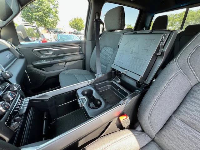 2025 Ram 1500 Big Horn Crew Cab 4x4 5'7" Box