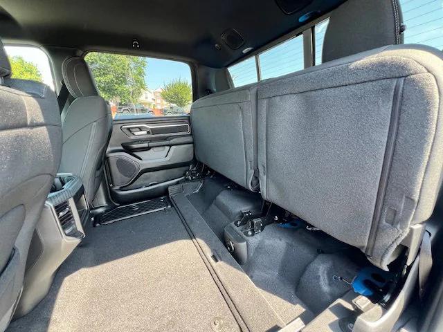 2025 Ram 1500 Big Horn Crew Cab 4x4 5'7" Box