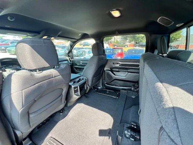 2025 Ram 1500 Big Horn Crew Cab 4x4 5'7" Box