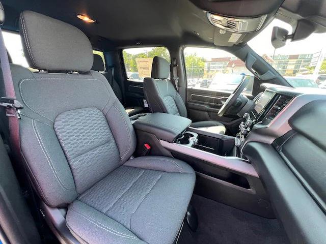 2025 Ram 1500 Big Horn Crew Cab 4x4 5'7" Box