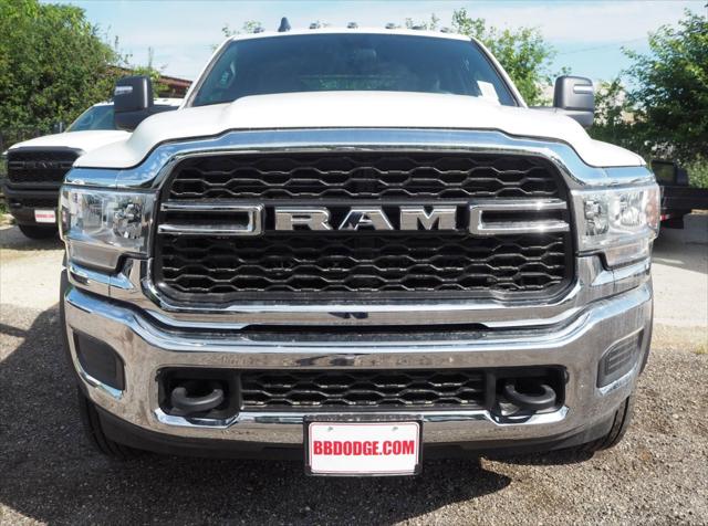 2024 RAM Ram 5500 Chassis Cab RAM 5500 TRADESMAN CHASSIS CREW CAB 4X4 84 CA