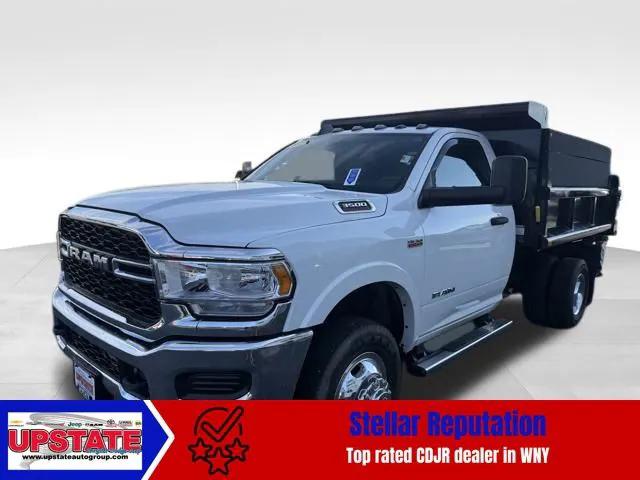 2022 RAM 3500 Chassis Tradesman/SLT