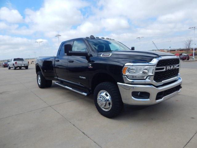 2021 RAM 3500 Tradesman Crew Cab 4x4 8 Box