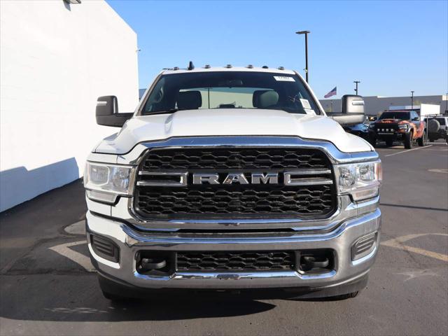 2024 RAM Ram 3500 Chassis Cab RAM 3500 TRADESMAN CREW CAB CHASSIS 4X4 60 CA