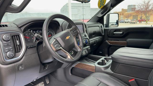 2023 Chevrolet Silverado 3500HD 4WD Crew Cab Standard Bed High Country