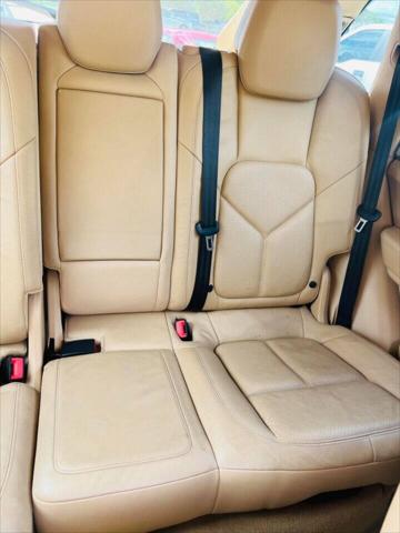 2012 Porsche Cayenne Base AWD 4dr SUV