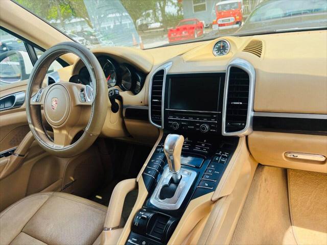 2012 Porsche Cayenne Base AWD 4dr SUV
