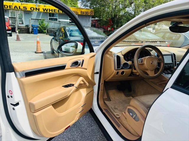 2012 Porsche Cayenne Base AWD 4dr SUV