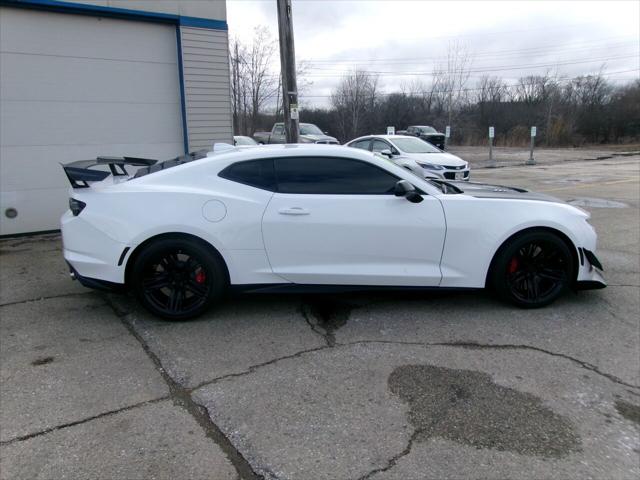 2022 Chevrolet Camaro RWD Coupe ZL1