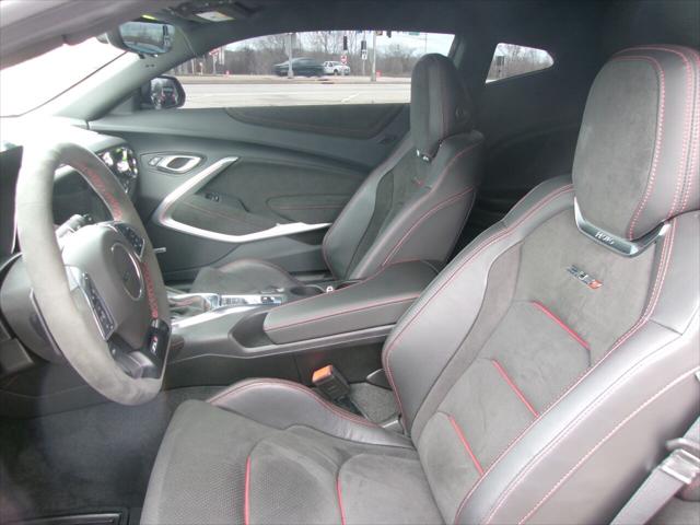 2022 Chevrolet Camaro RWD Coupe ZL1