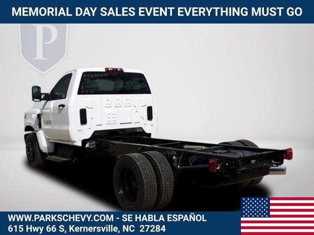 2024 Chevrolet Silverado 6500HD 1WT