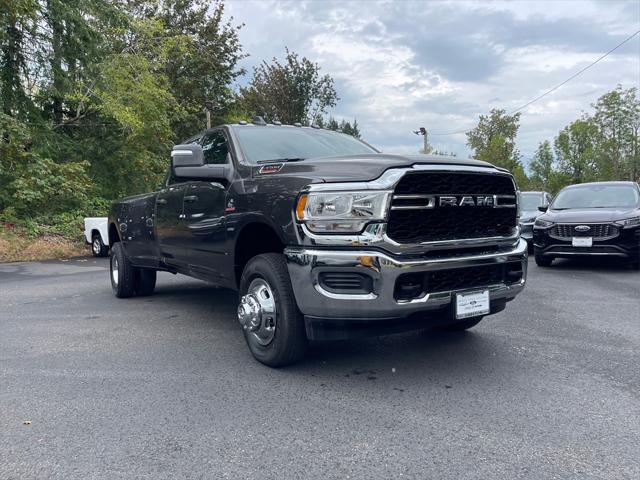 2024 RAM Ram 3500 RAM 3500 TRADESMAN CREW CAB 4X4 8 BOX