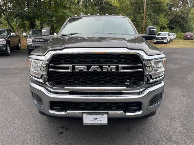 2024 RAM Ram 3500 RAM 3500 TRADESMAN CREW CAB 4X4 8 BOX