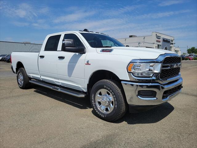 2024 RAM Ram 3500 RAM 3500 TRADESMAN CREW CAB 4X4 8 BOX