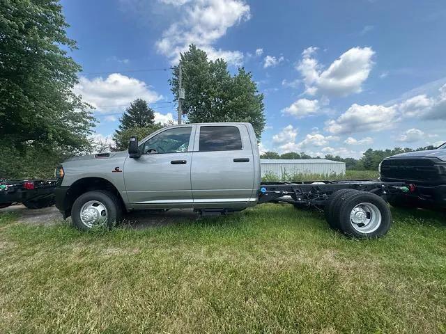 2024 RAM Ram 3500 Chassis Cab RAM 3500 TRADESMAN CREW CAB CHASSIS 4X4 60 CA 2024 RAM Ram 3500 Chassis Cab RAM 3500 TRADESMAN CREW CAB CHASSIS 4X4 60 CA