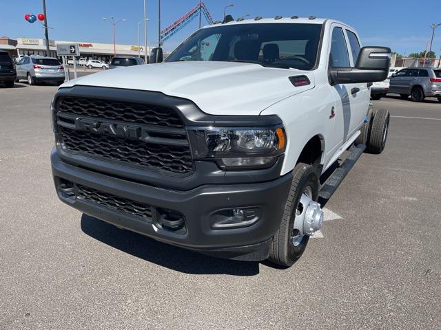 2024 RAM Ram 3500 Chassis Cab RAM 3500 TRADESMAN CREW CAB CHASSIS 4X4 60 CA