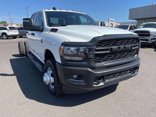 2024 RAM Ram 3500 Chassis Cab RAM 3500 TRADESMAN CREW CAB CHASSIS 4X4 60 CA