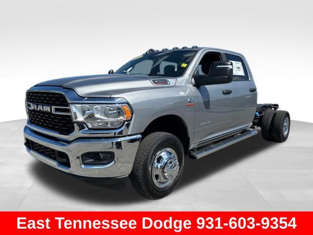 2024 RAM Ram 3500 Chassis Cab RAM 3500 SLT CREW CAB CHASSIS 4X4 60 CA