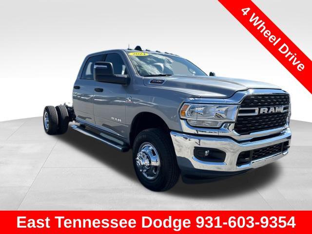 2024 RAM Ram 3500 Chassis Cab RAM 3500 SLT CREW CAB CHASSIS 4X4 60 CA