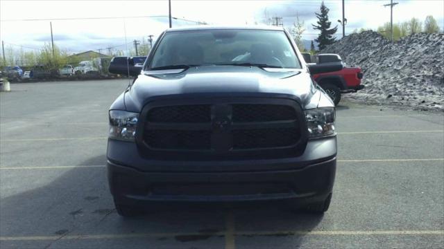 2024 RAM Ram 1500 Classic RAM 1500 CLASSIC TRADESMAN CREW CAB 4X4 57 BOX