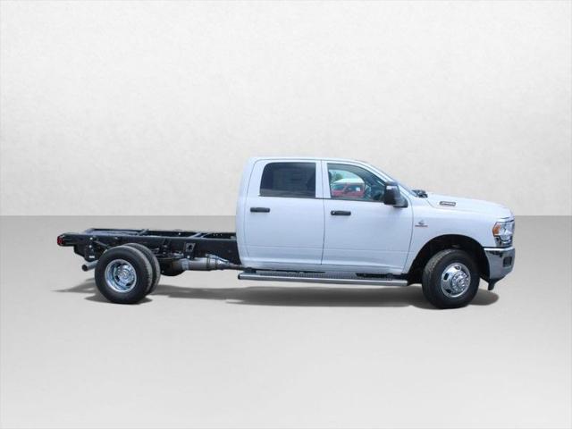 2024 RAM Ram 3500 Chassis Cab RAM 3500 TRADESMAN CREW CAB CHASSIS 4X4 60 CA