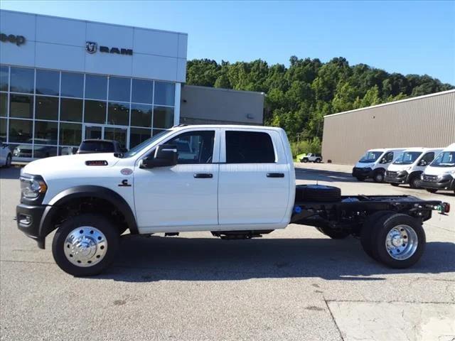 2024 RAM Ram 5500 Chassis Cab RAM 5500 TRADESMAN CHASSIS CREW CAB 4X4 60 CA