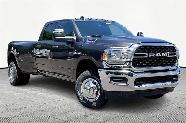 2024 RAM Ram 3500 RAM 3500 TRADESMAN CREW CAB 4X4 8 BOX