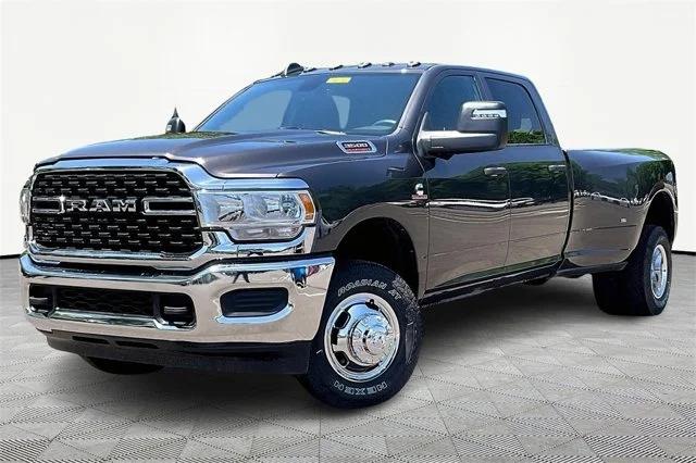 2024 RAM Ram 3500 RAM 3500 TRADESMAN CREW CAB 4X4 8 BOX