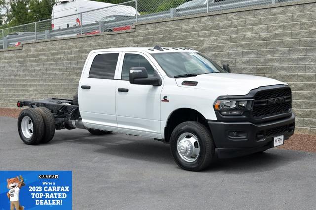 2024 RAM Ram 3500 Chassis Cab RAM 3500 TRADESMAN CREW CAB CHASSIS 4X4 60 CA