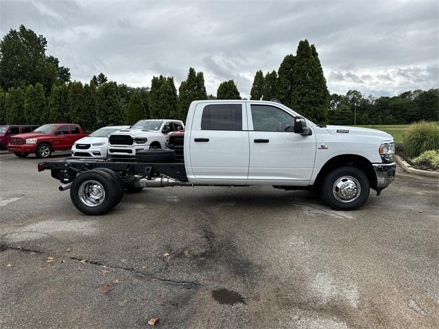 2024 RAM Ram 3500 Chassis Cab RAM 3500 TRADESMAN CREW CAB CHASSIS 4X4 60 CA