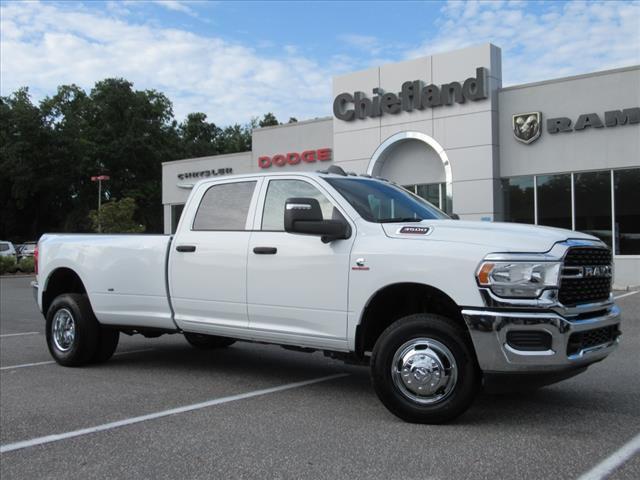 2024 RAM Ram 3500 RAM 3500 TRADESMAN CREW CAB 4X4 8 BOX