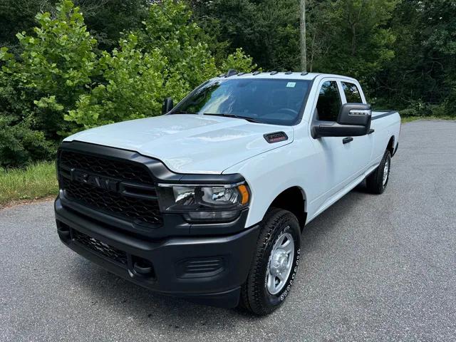 2024 RAM Ram 3500 RAM 3500 TRADESMAN CREW CAB 4X4 8 BOX