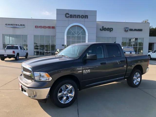 2024 RAM Ram 1500 Classic RAM 1500 CLASSIC TRADESMAN CREW CAB 4X4 57 BOX