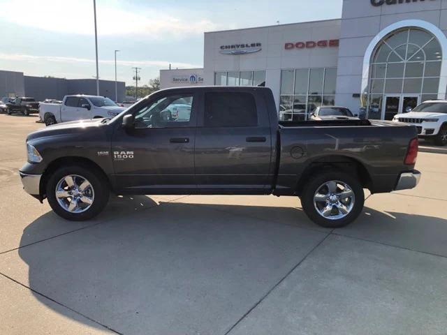 2024 RAM Ram 1500 Classic RAM 1500 CLASSIC TRADESMAN CREW CAB 4X4 57 BOX