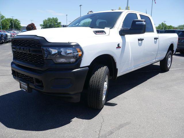 2024 RAM Ram 3500 RAM 3500 TRADESMAN CREW CAB 4X4 8 BOX