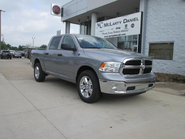 2024 RAM Ram 1500 Classic RAM 1500 CLASSIC TRADESMAN CREW CAB 4X4 57 BOX