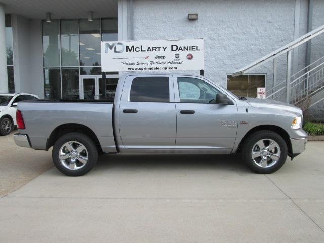 2024 RAM Ram 1500 Classic RAM 1500 CLASSIC TRADESMAN CREW CAB 4X4 57 BOX